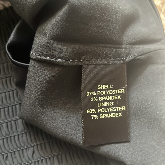 House of Harlow Black Satin Crop Top - Picture 5 of 6